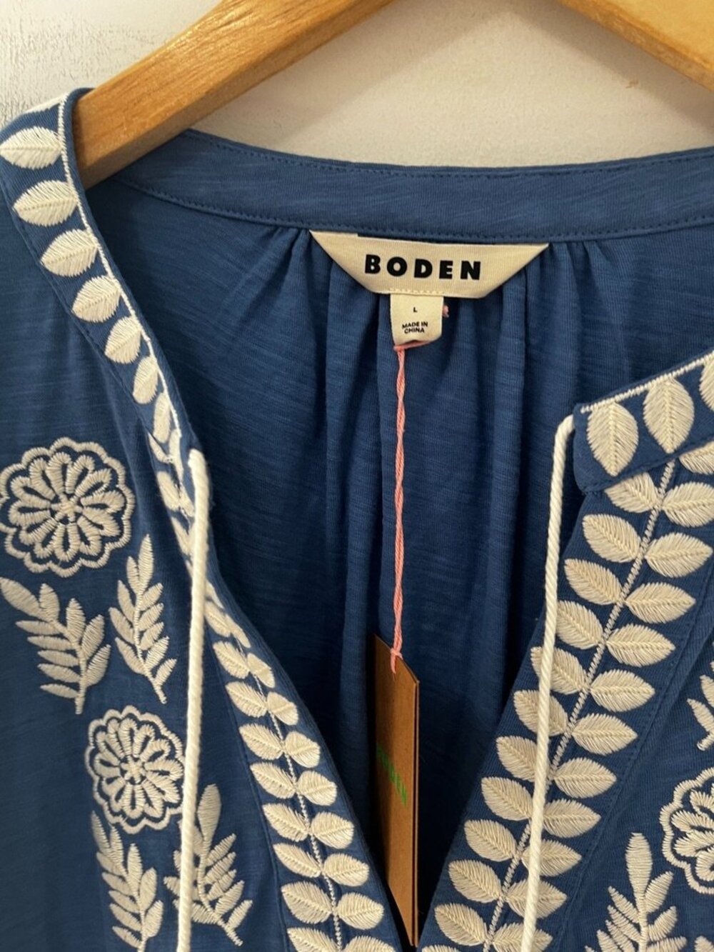 NEW Boden Blue & White Floral Embroidered Long Sleeve Blouse Size Large - Picture 3 of 6